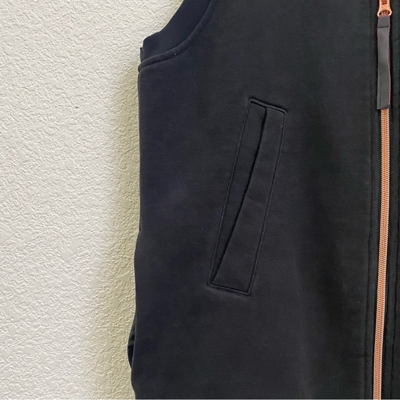 LULULEMON Black Departure Vest - Picture 9 of 13